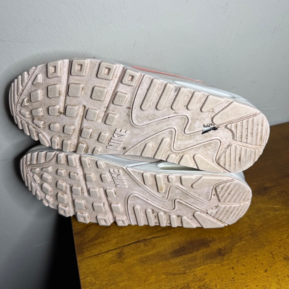 Nike Air Max 90 Futura Running Shoes Womens Size 8.5 Pink DM9922-104 - Picture 5 of 6